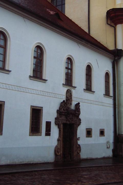7577_crop.jpg